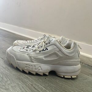 Fila Disruptor Shoes 2 - size 8.5 (US)
